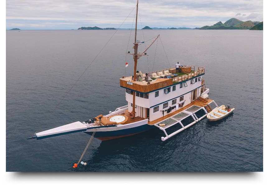 open trip sailing komodo